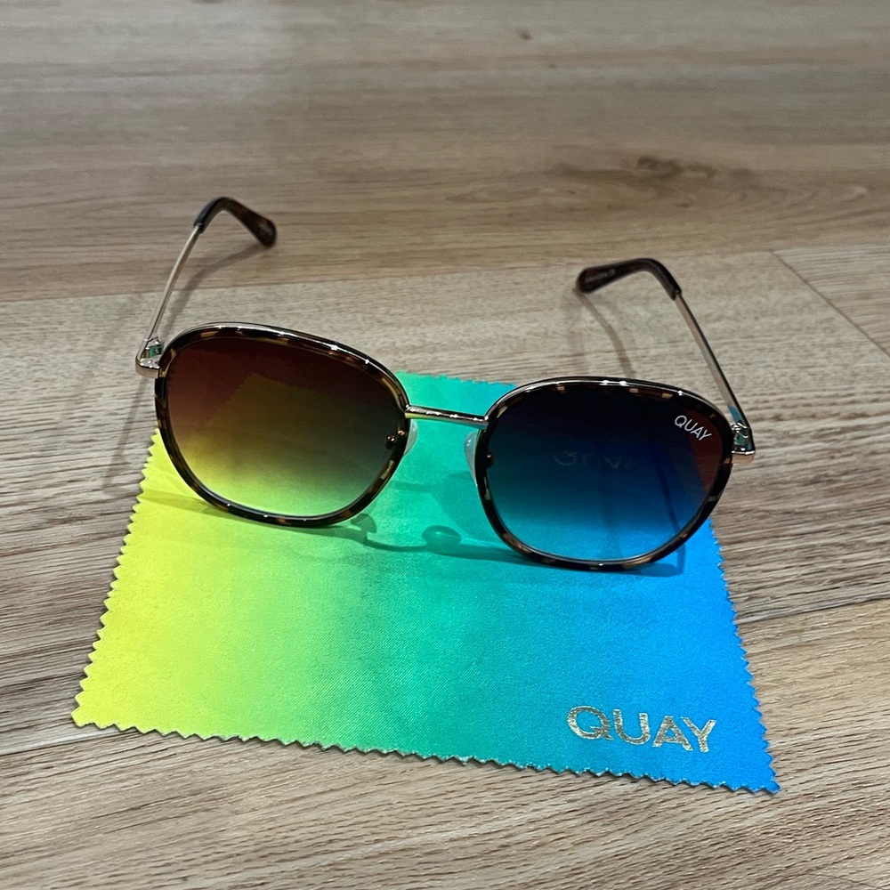 Quay Australia Tortoise Sunglasses - Picture 3 of 3
